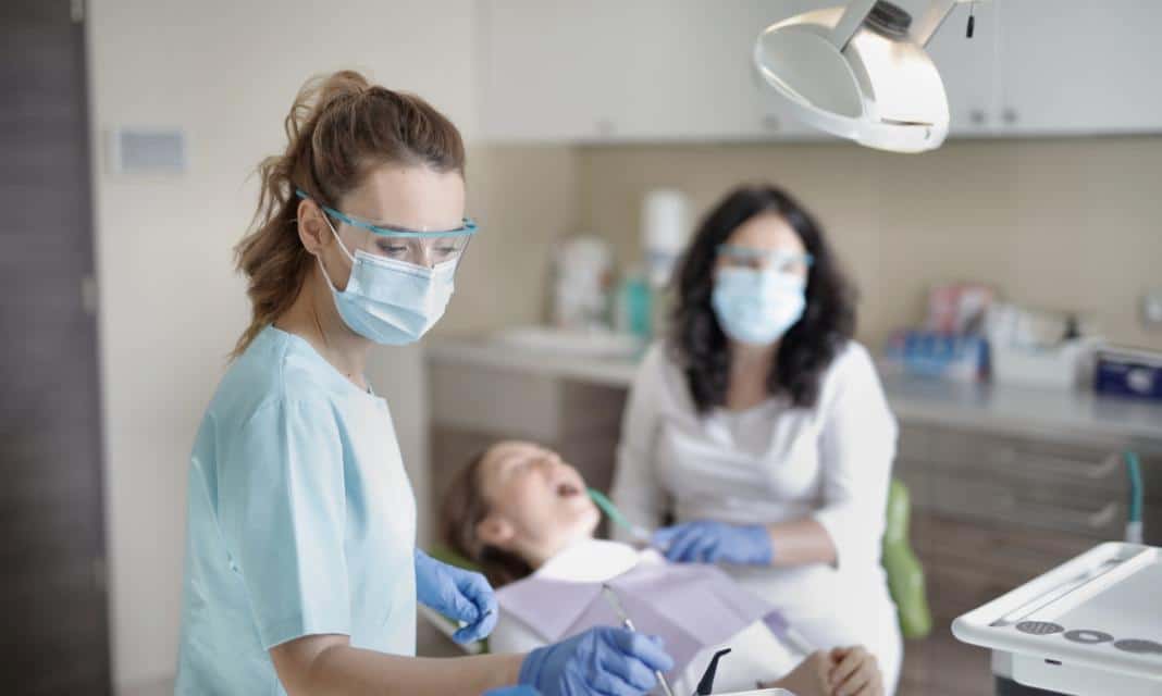 Dentysta Szczucin